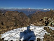 30 Spettacolare vista sulla bella Valcervia coronata dal Monte Disgrazia (3678 m)
